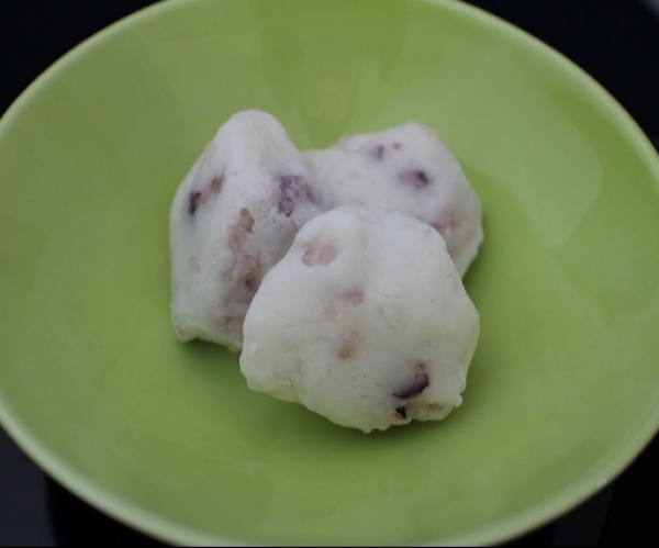 Frozen steamed fish paste ball with squid