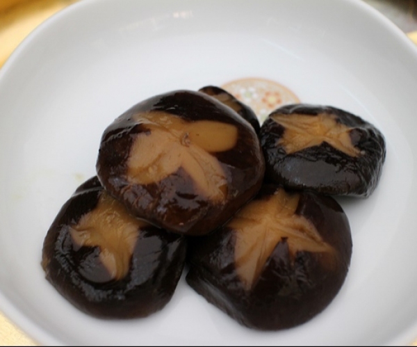 Frozen cooked mushroom with soy sauce