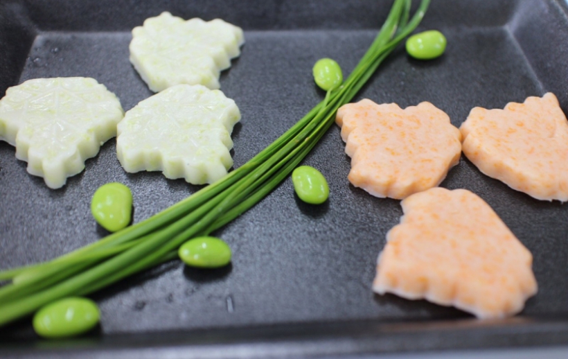 surimi hình lá phong