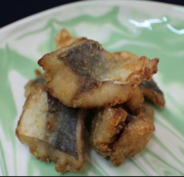 Cá Ngân tẩm bột chiên